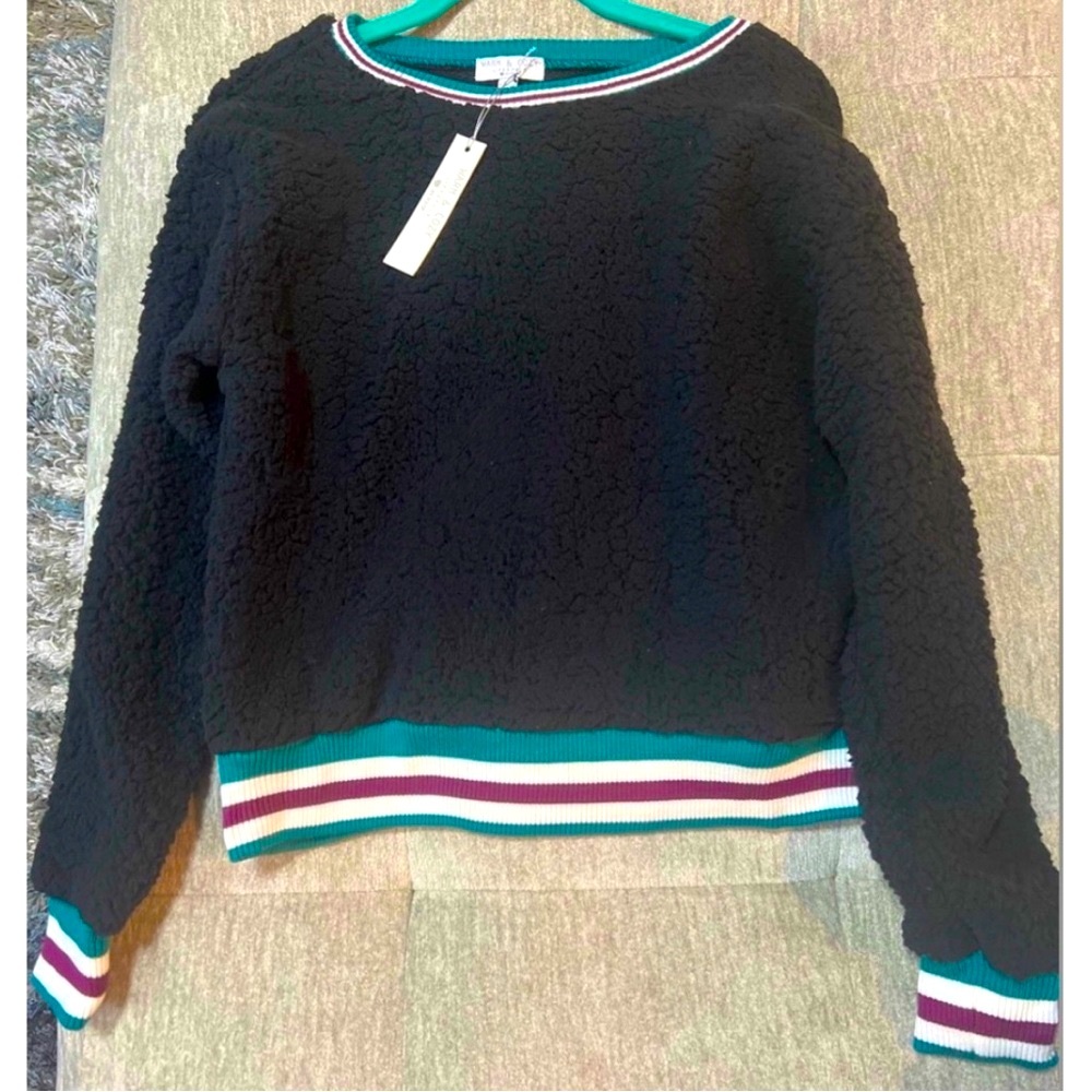 NWT Warm & Cozy Lifestyle By Poof Black Sweater Size L